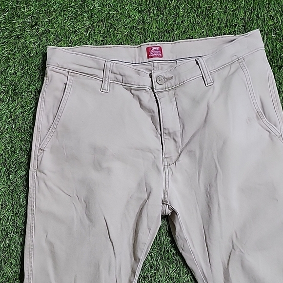Levi's Men's Light Gray Chinos Vintage - Picture 7 of 7